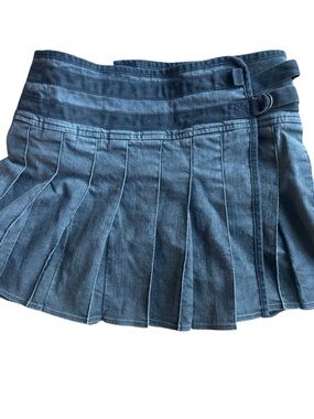 Burberry London Denim Pleated Mini Skirt Belted Dark Wash Size 6